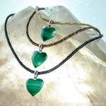 Halskette aus Pferdehaar mit Malachit-Herz