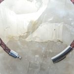 Herrenarmband mit Equibead Long L an geflochtenem 4 mm Lederband mit Edelstahl-Kippverschluss