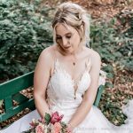 Brautschmuck mit Tierdrops: Halskette in glatt polierter Tropfenform an Sterlingsilber Venezianerkette und facettierten Ohrhänger mit edlen Brisuren mit Tropfen-Applikation