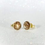 Edle Ohrstecker mit Tierhaar oder Asche, gefasst in massivem 585 (14 Karat) Gelbgold - Equiartes®