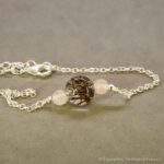 Armkettchen Orion Silber mit Tierhaar und Rosenquarz. Haare gestreut.